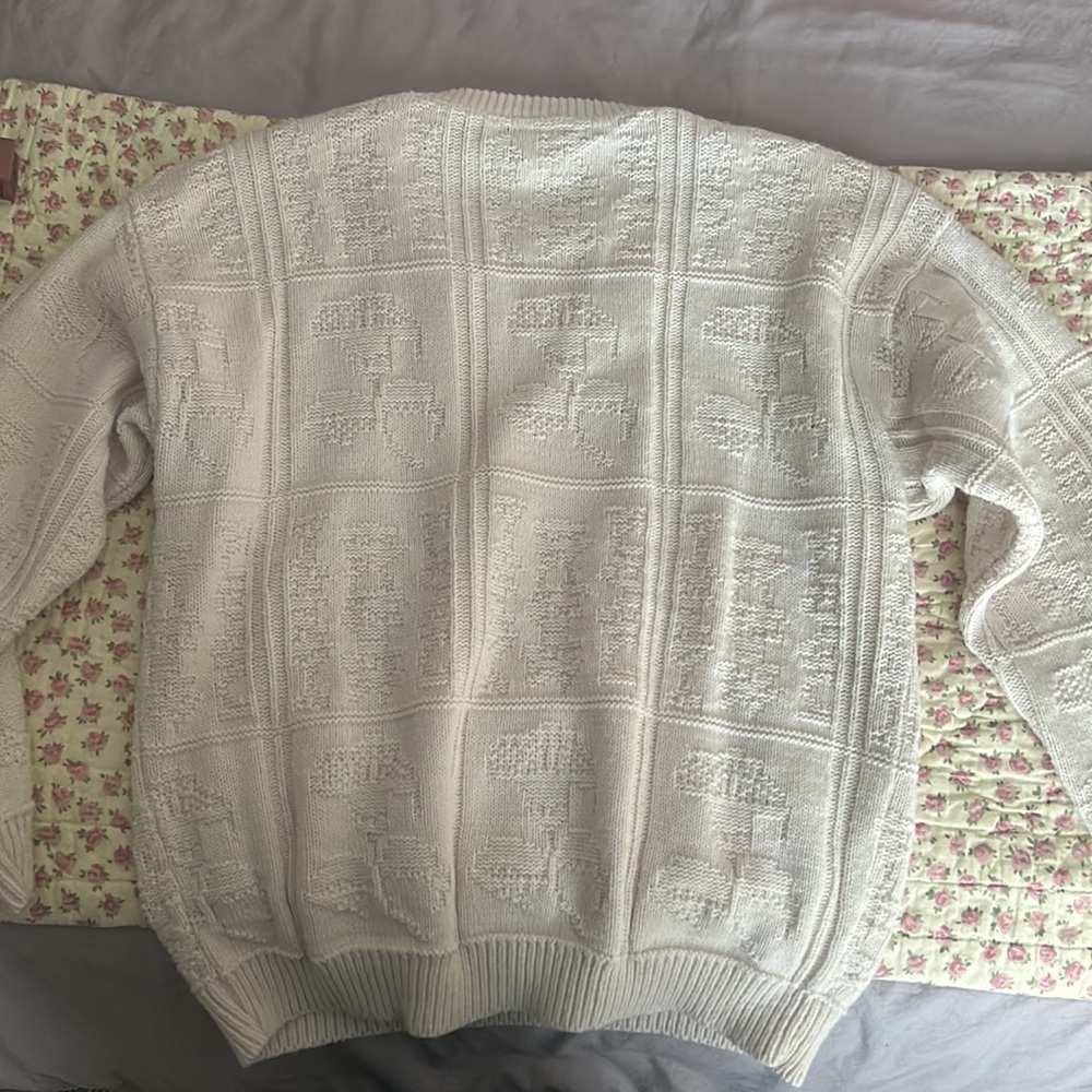 Carriage Court cottage core flower sweater - Picture 3 of 3